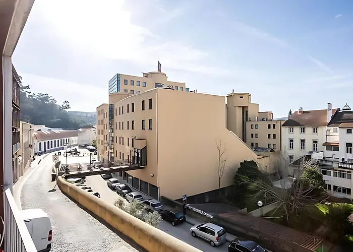 アパート Alegria 79 - Fabulous 3 Bedroom House コインブラ