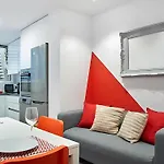 アパート Alegria 79 - Fabulous 3 Bedroom House コインブラ